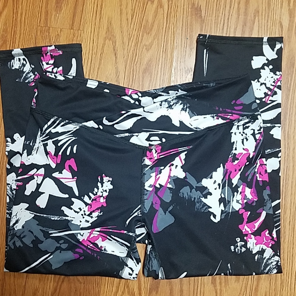 Fabletics Workout Capris - image 7